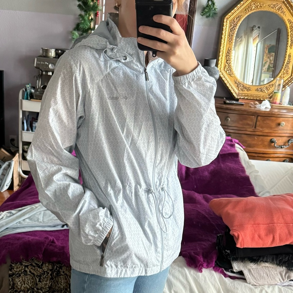 Columbia Light Gray Patterned Rain Jacket Medium - image 1